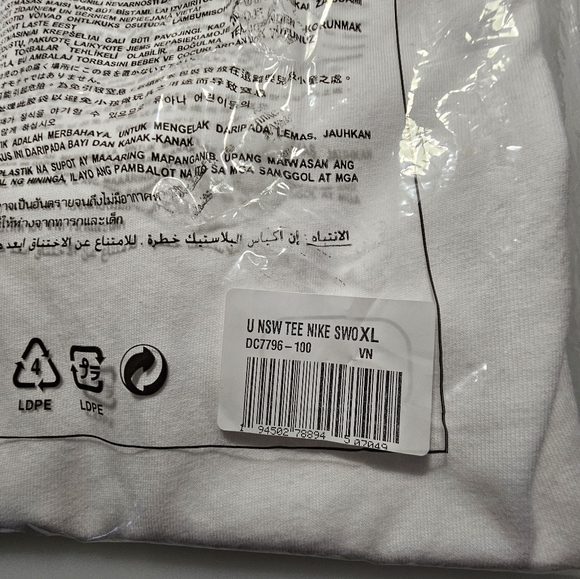 NIKE - White T-Shirt - Unisex - Picture 11 of 13